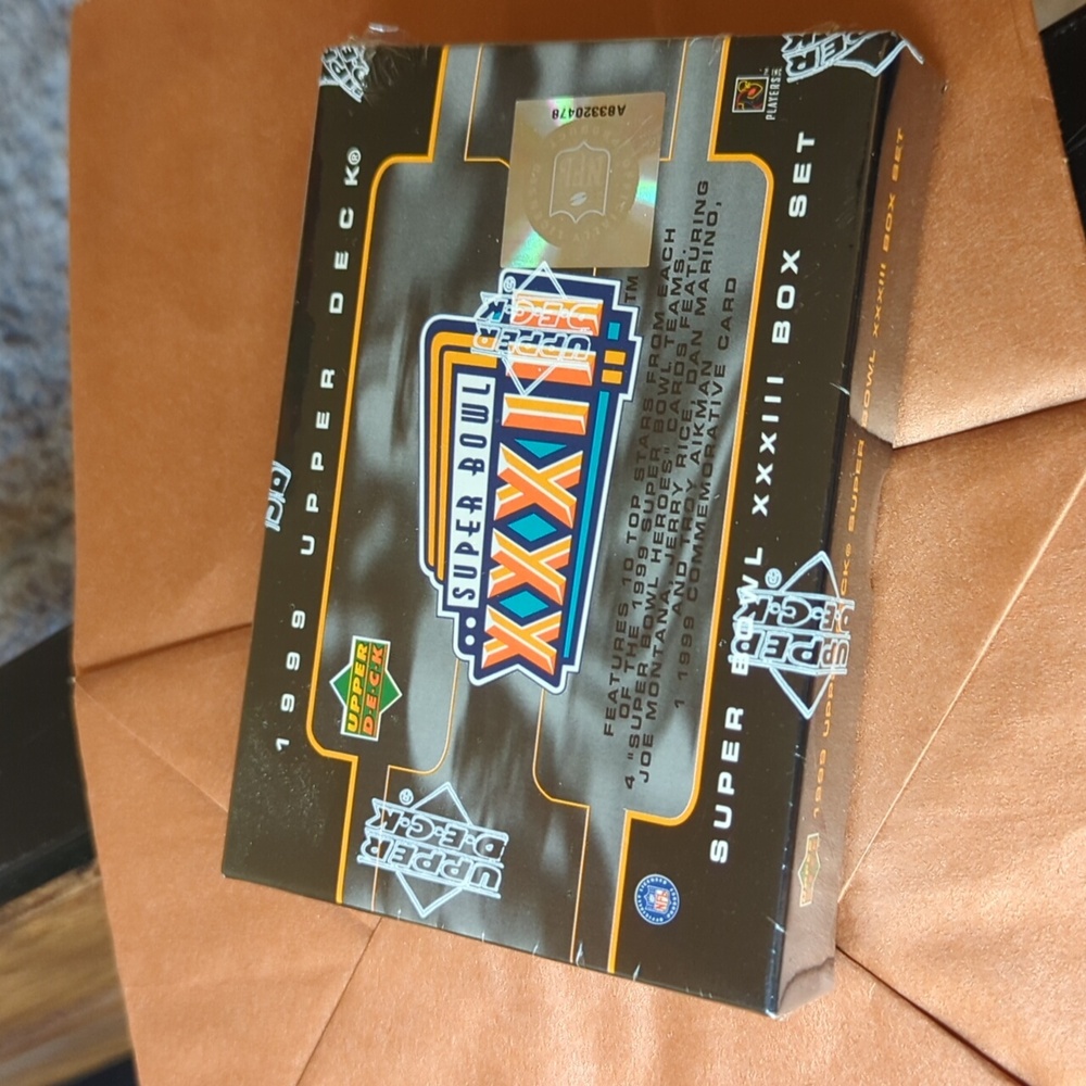 Football cards 1999 NIB